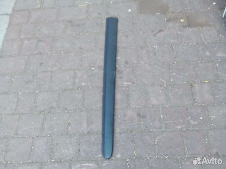 Молдинг передней левой двери вито 639