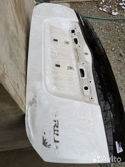 Приус 20. Задняя крышка багажника в разборе