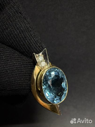 Золотая подвеска 750 пробы