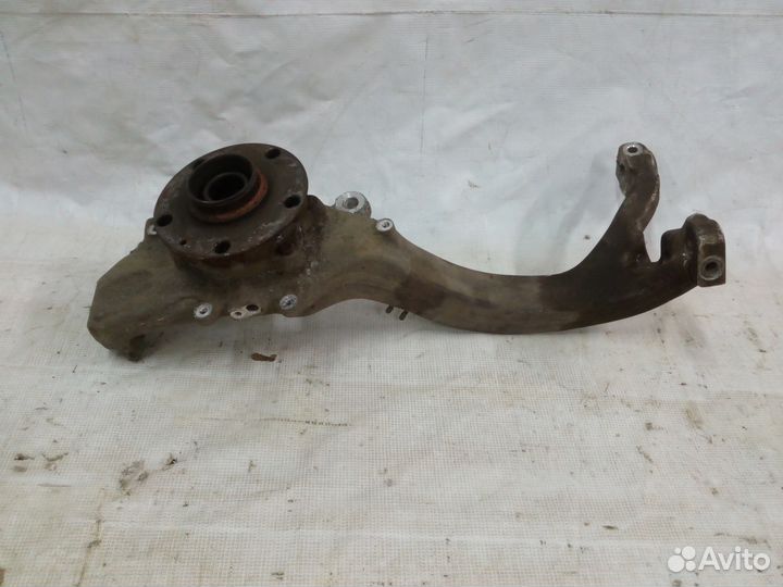 Кулак поворотный Audi A8 D3