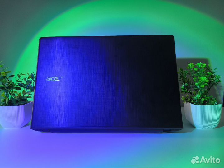 Игровой ноутбук : Intel Core I3 / Geforce 940MX