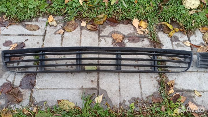 Решетки переднего бампера Audi А8/S8 D2 дорестайл