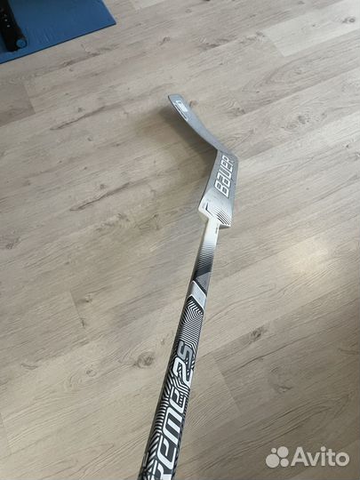 Вратарская хоккейная клюшка