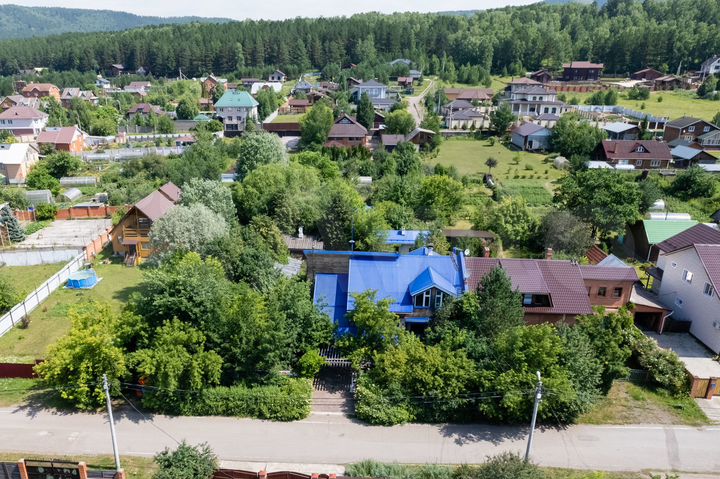 Коттедж 193 м² на участке 27 сот.