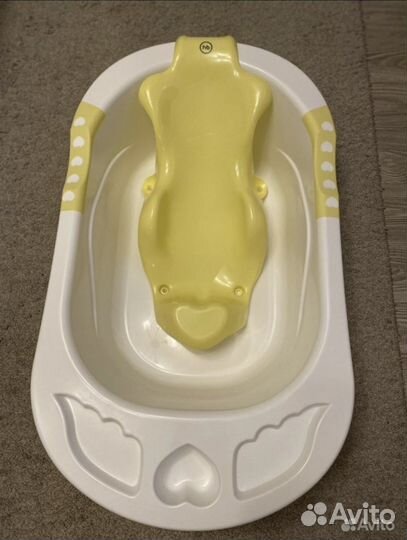 Детские вещи на девочку. Игрушки. Обувь