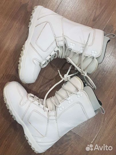 Ботинки для сноуборда DC белые женские детские 38