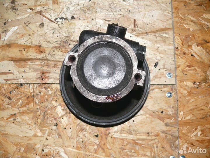 Насос гур Audi A-100 1992 2,0 л AAE