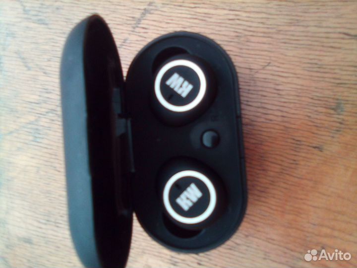 Беспроводные наушники