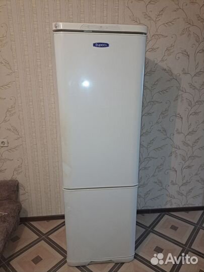 Холодильник Бирюса