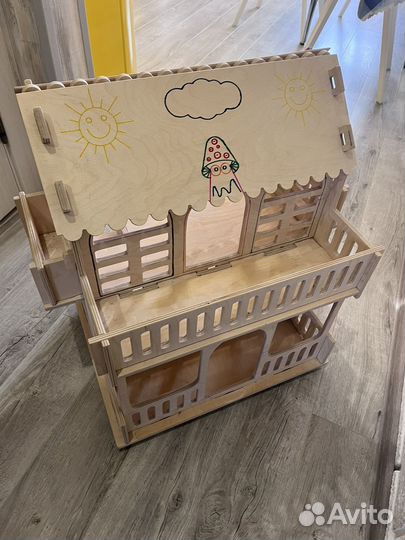 Домик кукольный