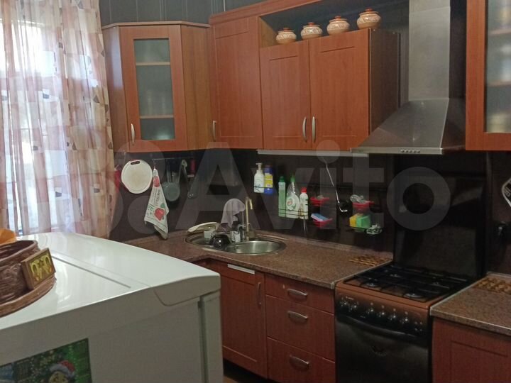 Комната 10 м² в 3-к., 1/3 эт.