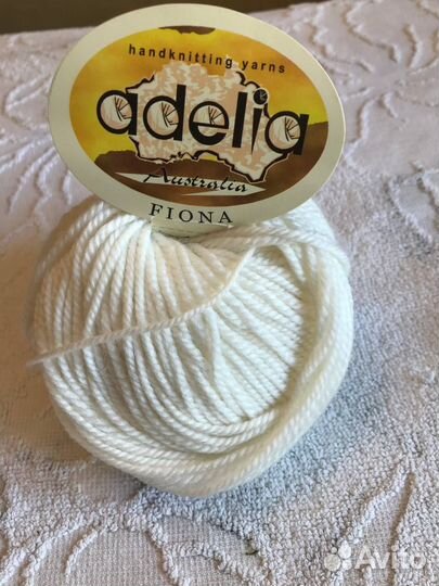 Белая пряжа