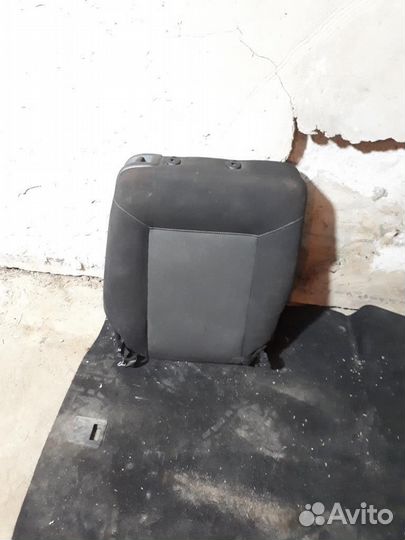 Сиденье заднее Opel Zafira B 2005-2012