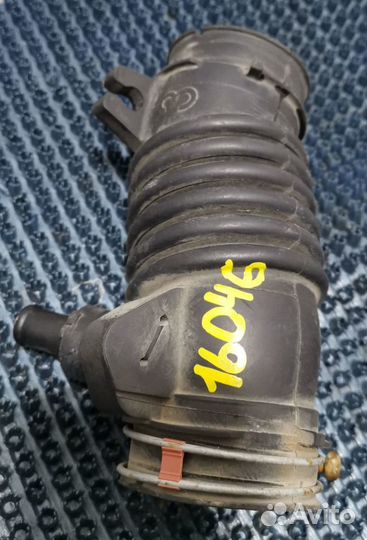 Патрубок воздушного фильтра Toyota Corolla Axio