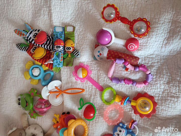 Игрушки погремушки пакетом