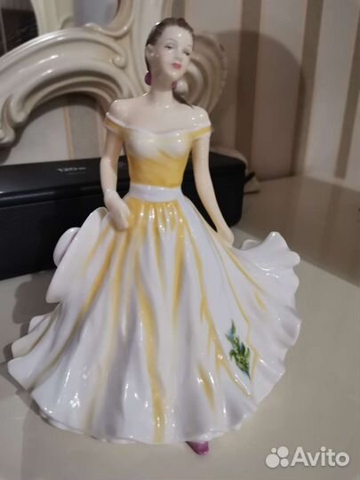 Фарфоровая статуэтка English Ladies Англия