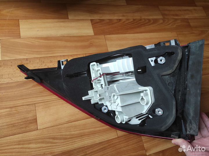 Задний левый фонарь volvo s60