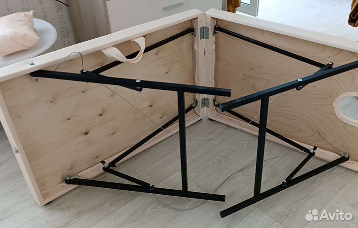 Кушетка складная с отверстием