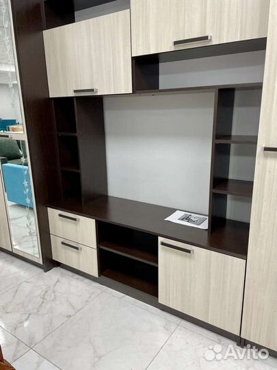 Стенка Флора бтс