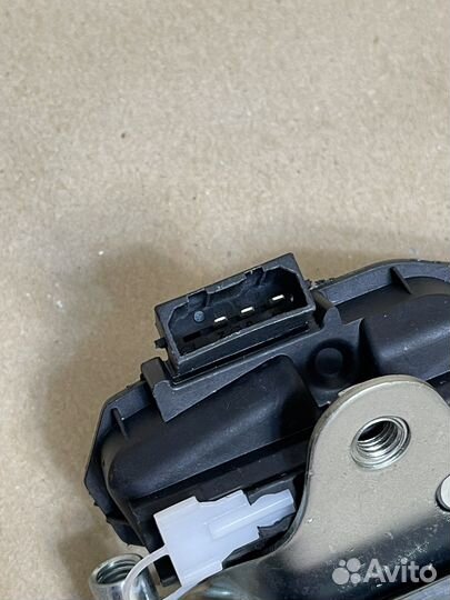 Замок багажника VW Polo /Skoda Fabia /Roomster