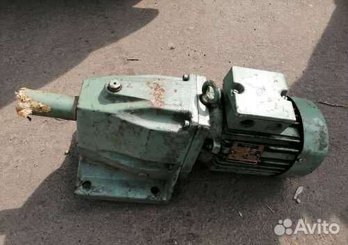 Электродвигатель с редуктором 220/380
