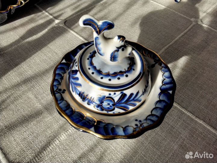 Икорница гжель