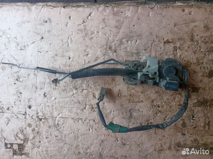 Замок двери передний левый Rover 45 седан