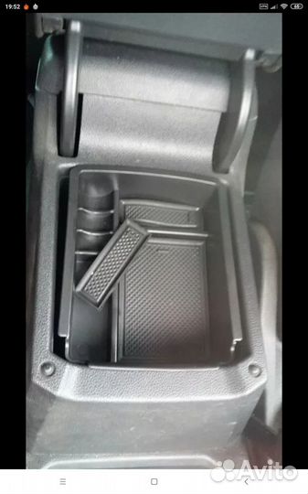 Яшик подлокотник ww golf 7