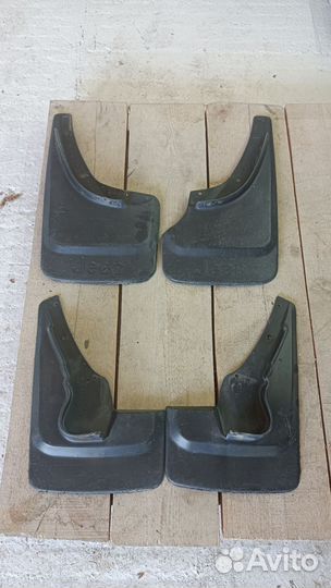 Брызговики Jeep grand Cherokee 2003