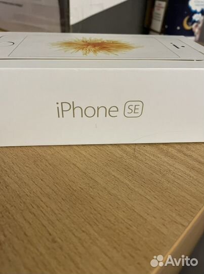 Коробка iPhone se 32gb