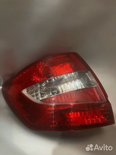 Фонарь задней левой