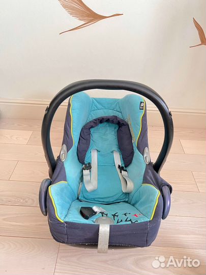 Автокресло люлька Maxi-cosi cabriofix