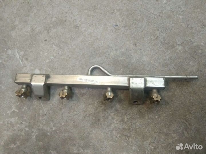 Рампа топливная Джили Эмгранд EC7 1.8