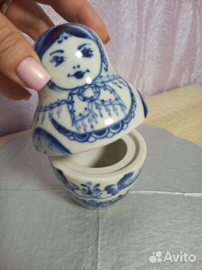 Фарфоровые шкатулочки Гжель