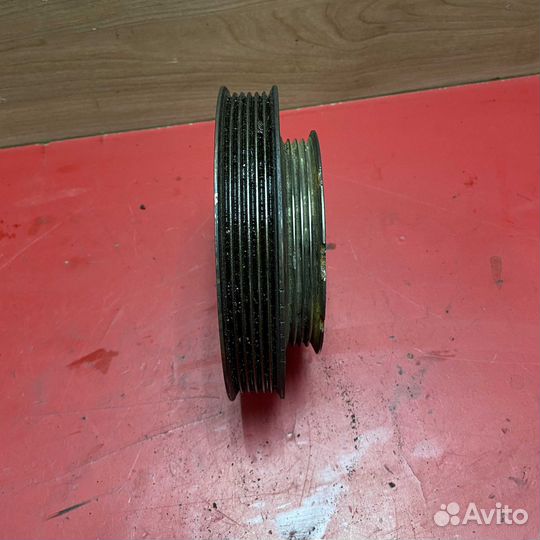 Шкив коленвала 123032J200 Nissan Liberty (M12)