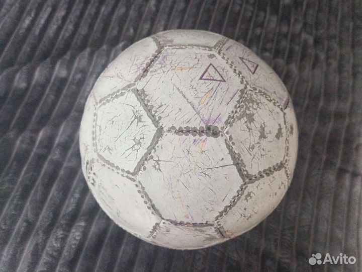 Футбольный мяч