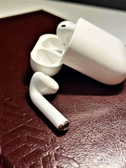 AirPods 2 Premium + чехол