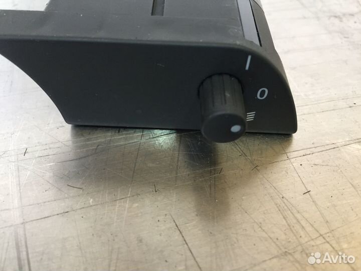 Регулятор фар ауди А4 В7 8E2919094B