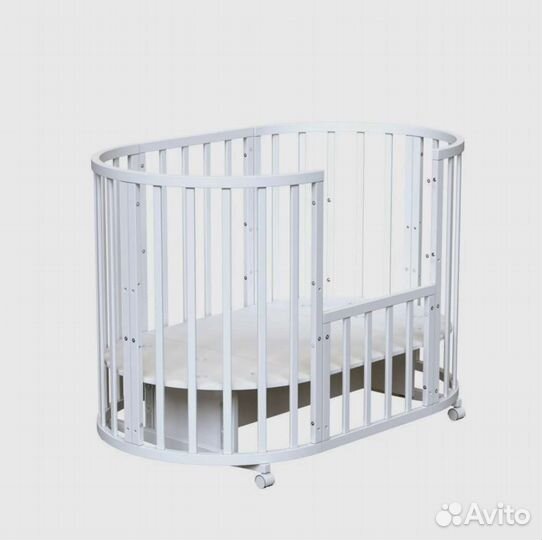 Детская кровать С маятником
