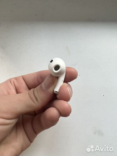 Левый наушник airpods pro