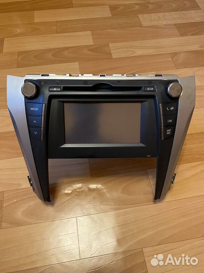Штатная магнитола на toyota camry 55
