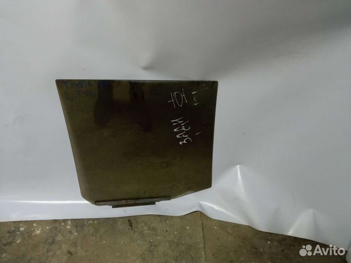 Toyota Land Cruiser 100 задние дверные стёкла. Фор