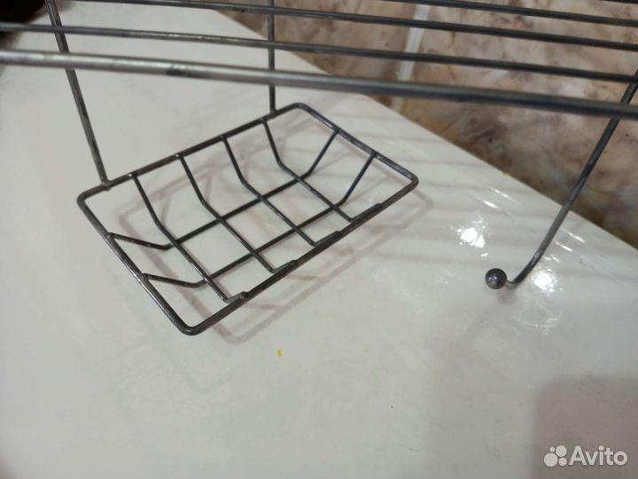 Угловая полка для ванной