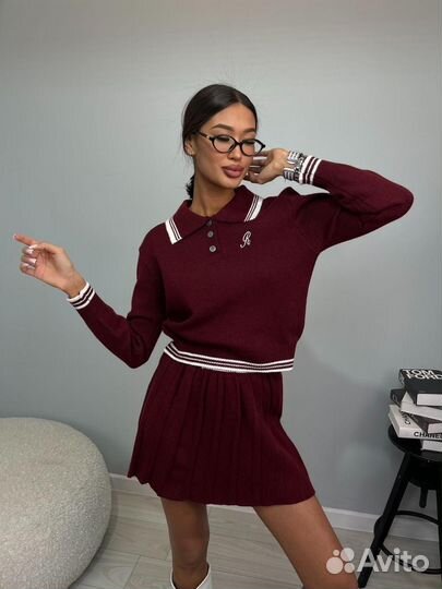 Костюм с юбкой трикотажный