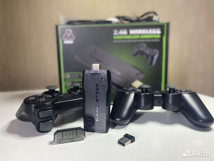 Игровая приставка геймстик 64Гб 10000 ретро игр