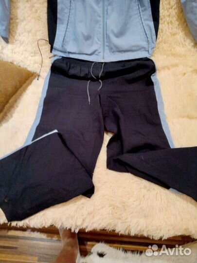 Спортивный костюм женский