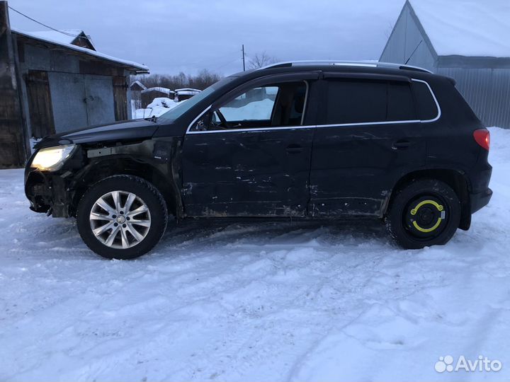 Volkswagen Tiguan 2.0 AT, 2009, битый, 285 000 км