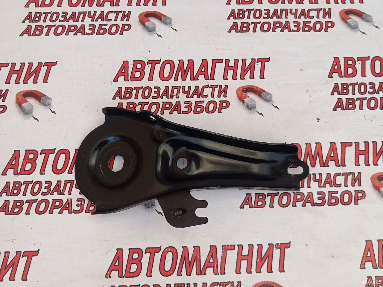 Кронштейн подрамника задний Тойота Рав 4 ха50