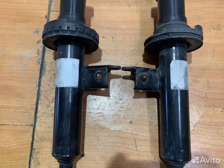 Стойки передние оригинал Bmw f10