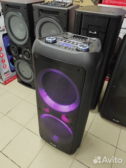 Огромная мощная колонка